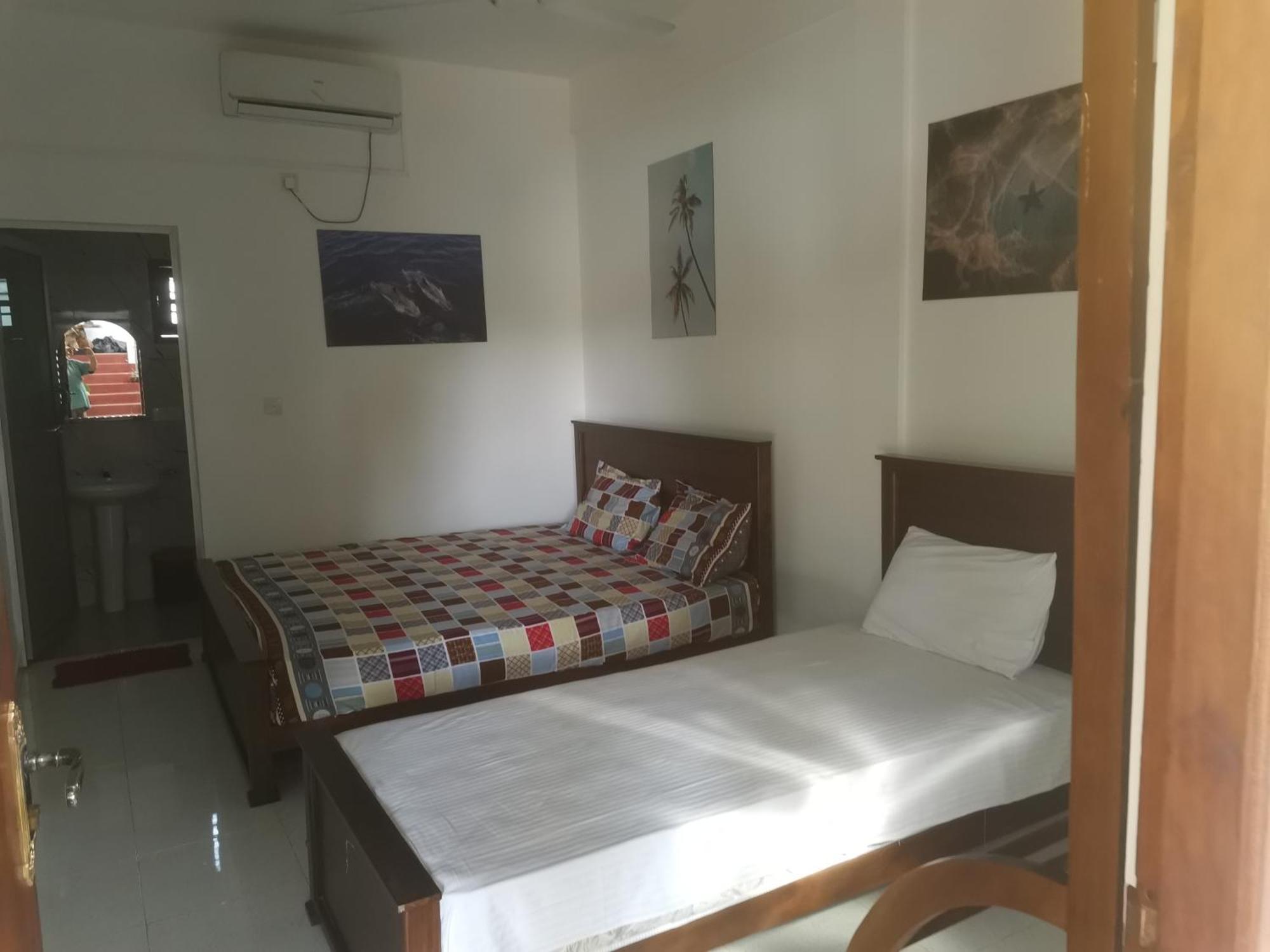 Surf Reef Beach 亭可马里 外观 照片